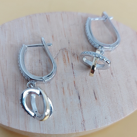 925 Sterling Silver Gold Plated Earrings. - Picture 2 of 4